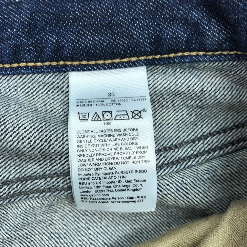 Banana Republic heritage ship minimalist